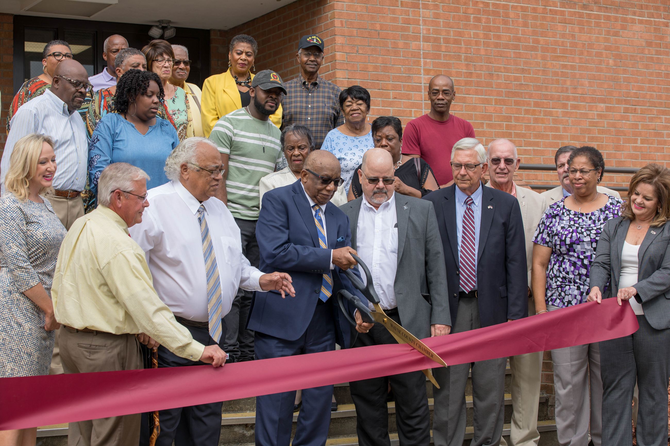 2019-10-1-John M Bell Ribbon Cutting-3
